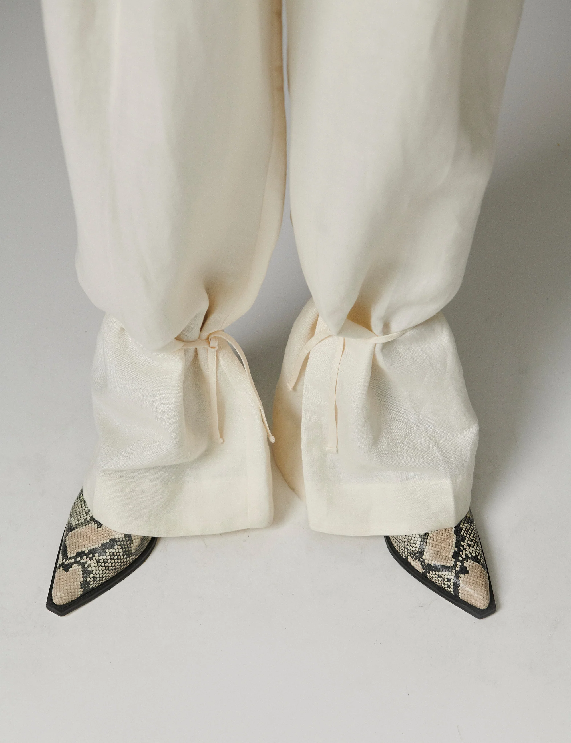 Belle - Contrast Linen - Pants - Jet Stream - Image 4