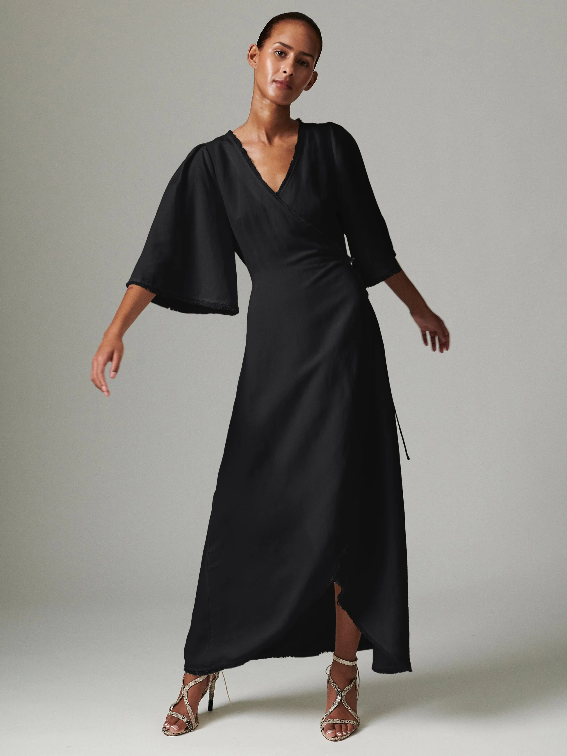 Camilla - Contrast Linen - Dress - Black