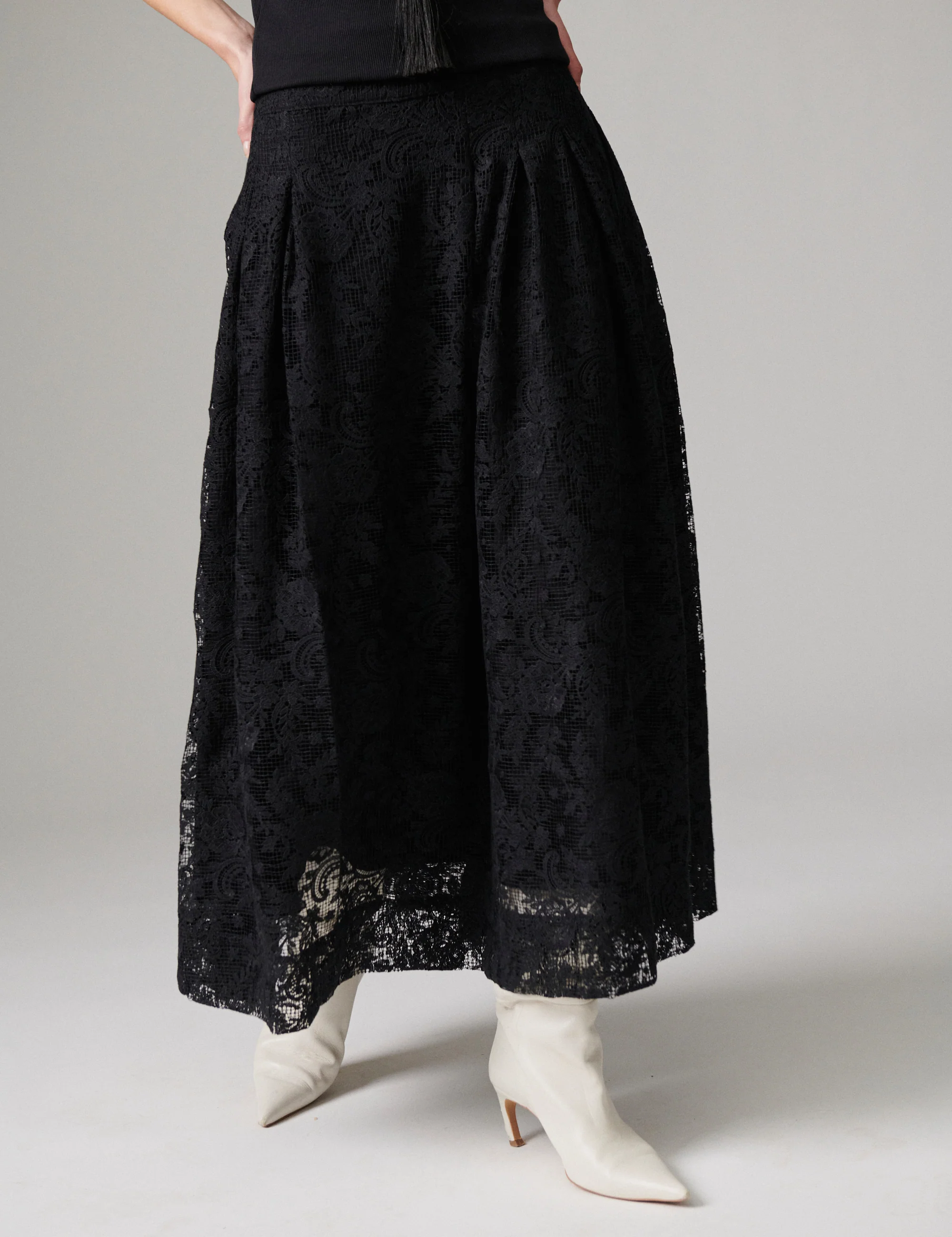 Chai - Day Crochet - Skirt - Black - Image 6