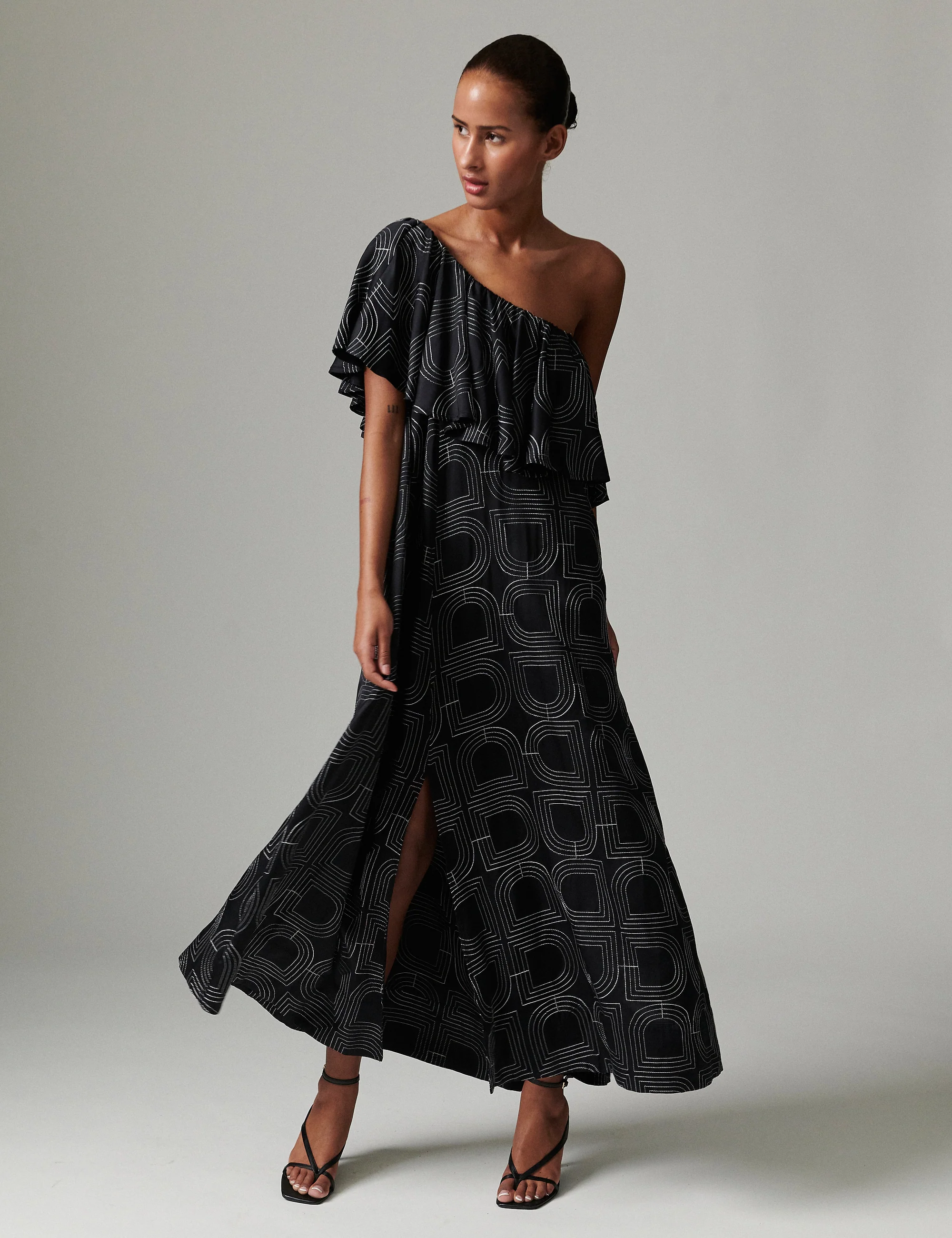 Chrissi- Fluid Viscose Stitch - Dress - Black - Image 2