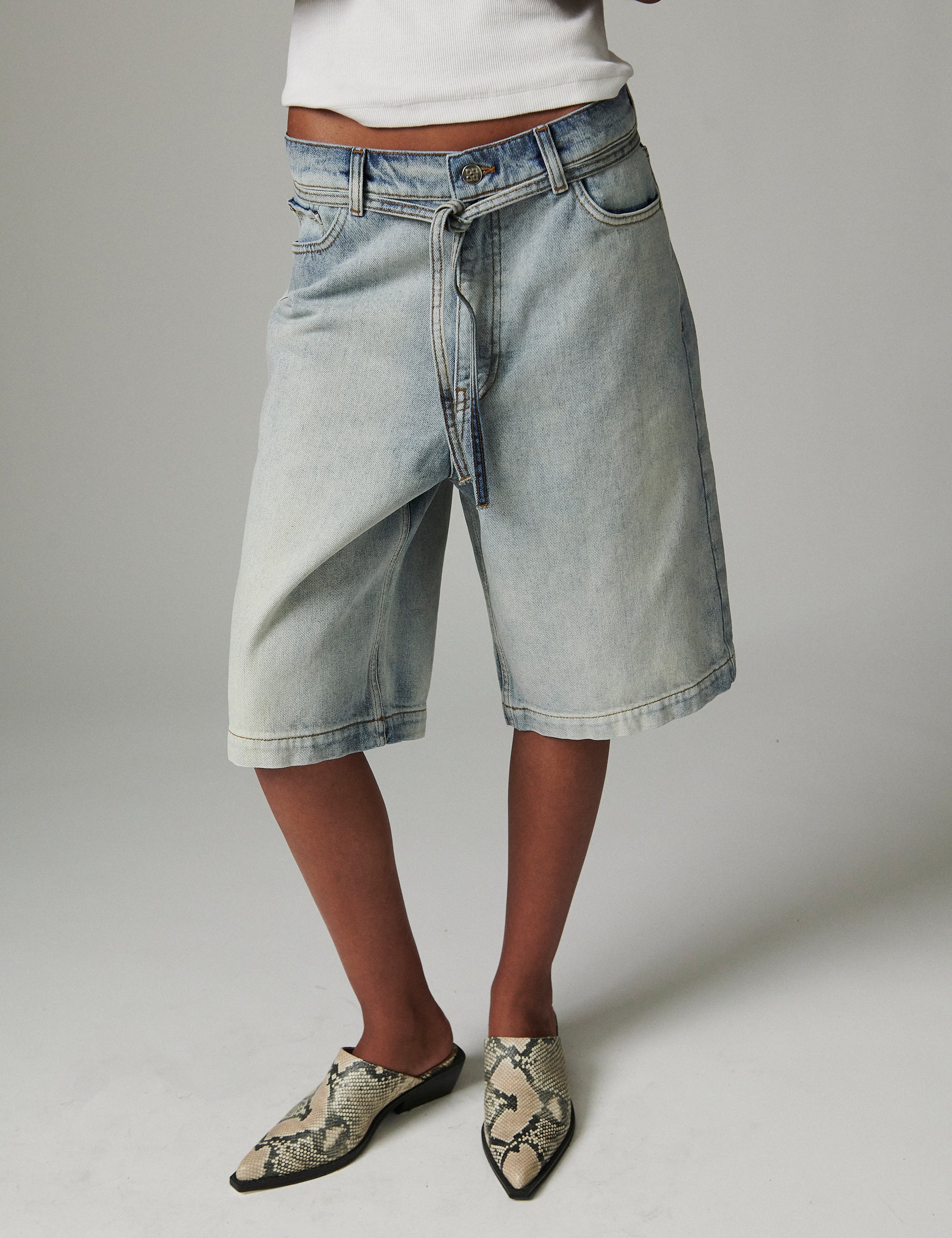 Elijah Shorts - Light Blue Washed - Shorts - Light Blue - Image 2
