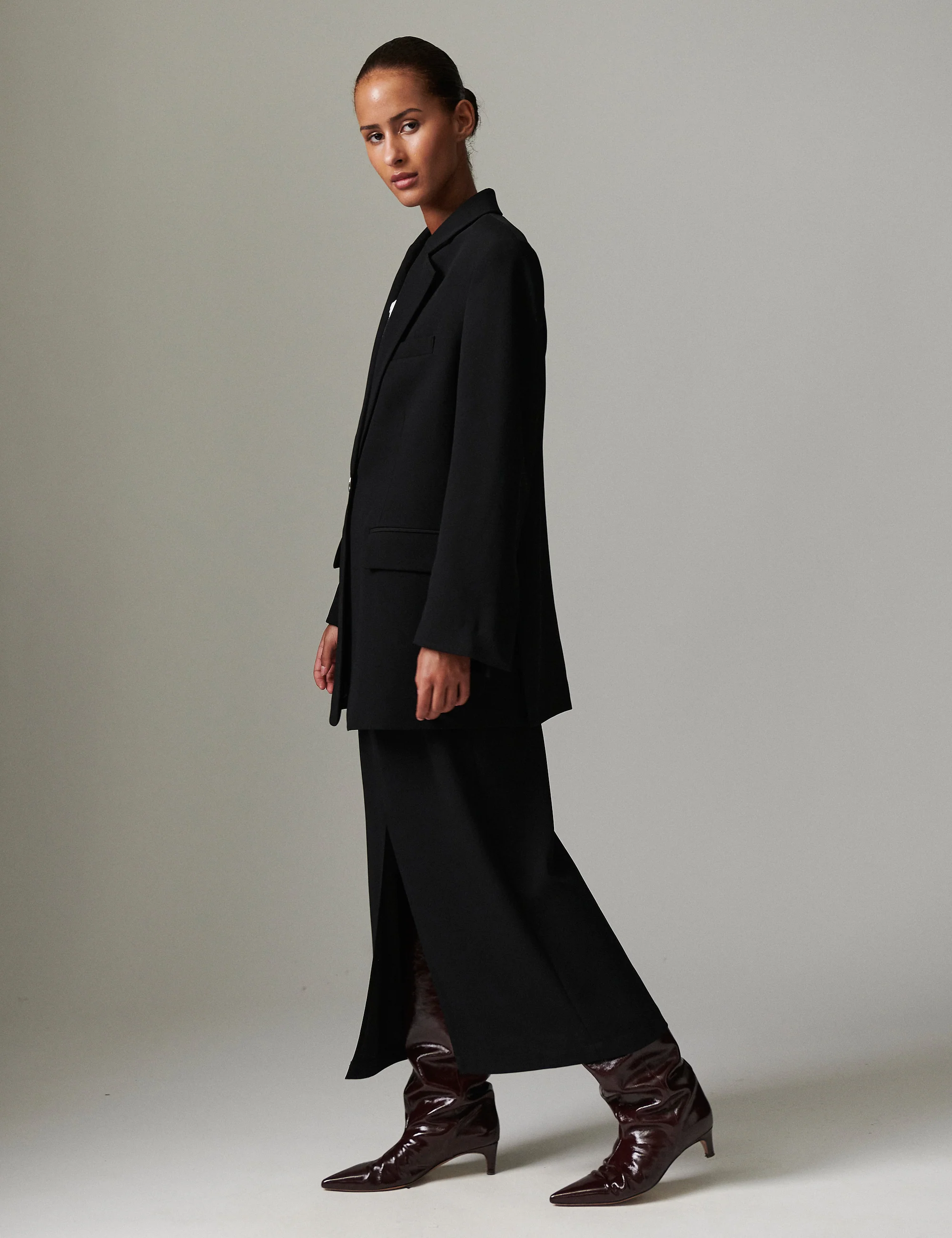 Eltona - Classic Gabardine - Black - Image 5