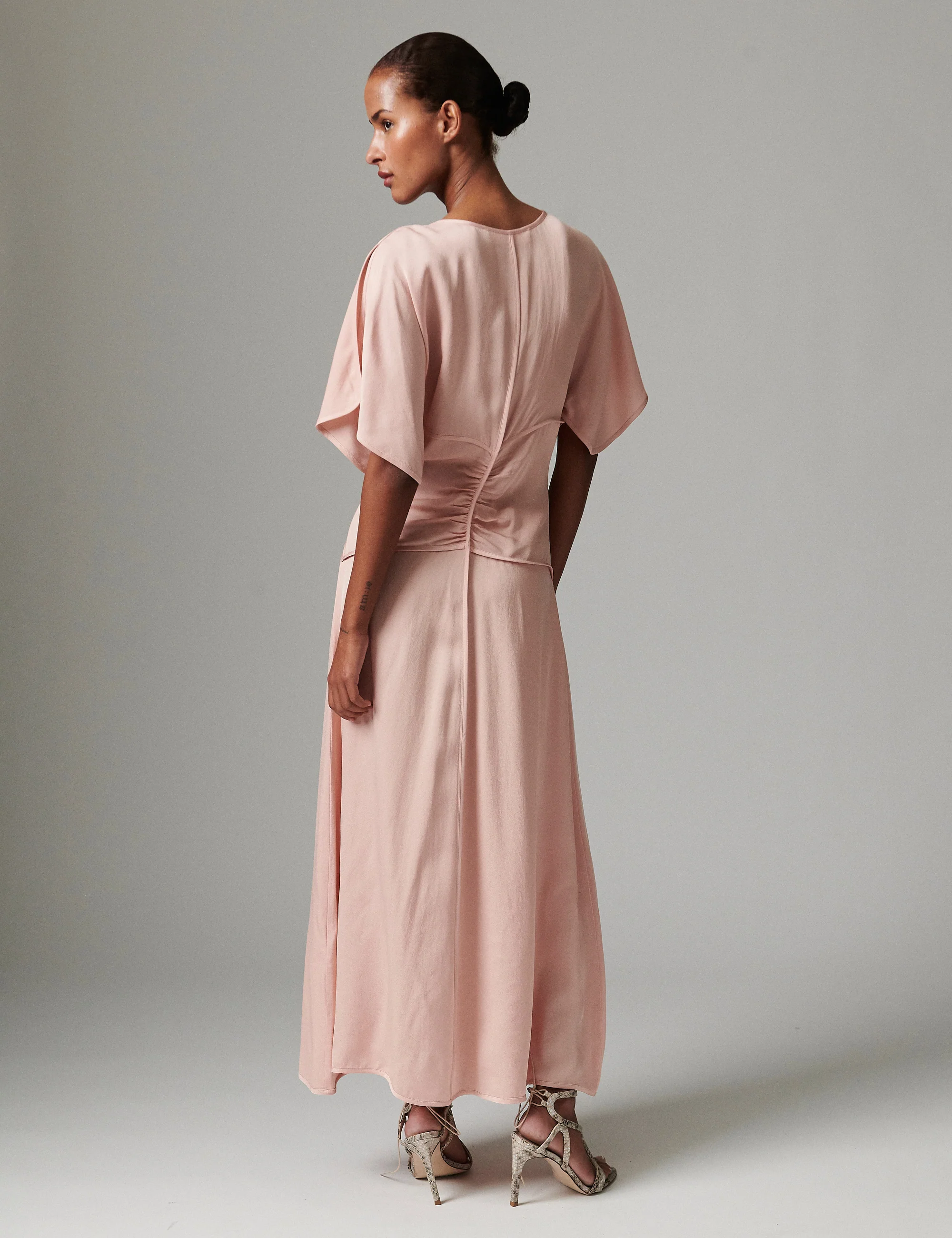 Gigi - Matte Crepe -Dress - ROSE SMOKE - Image 4