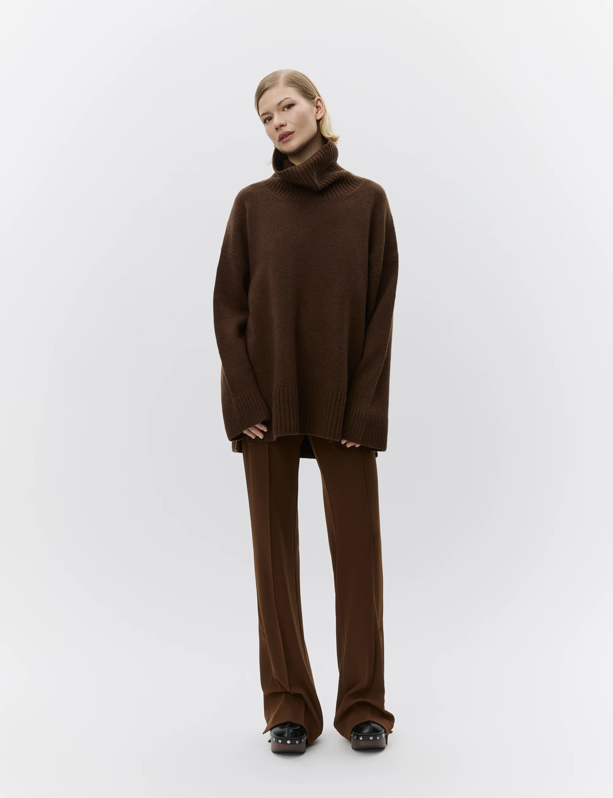 Lansbury - Soft Lamb - Pullover - POTTING SOIL