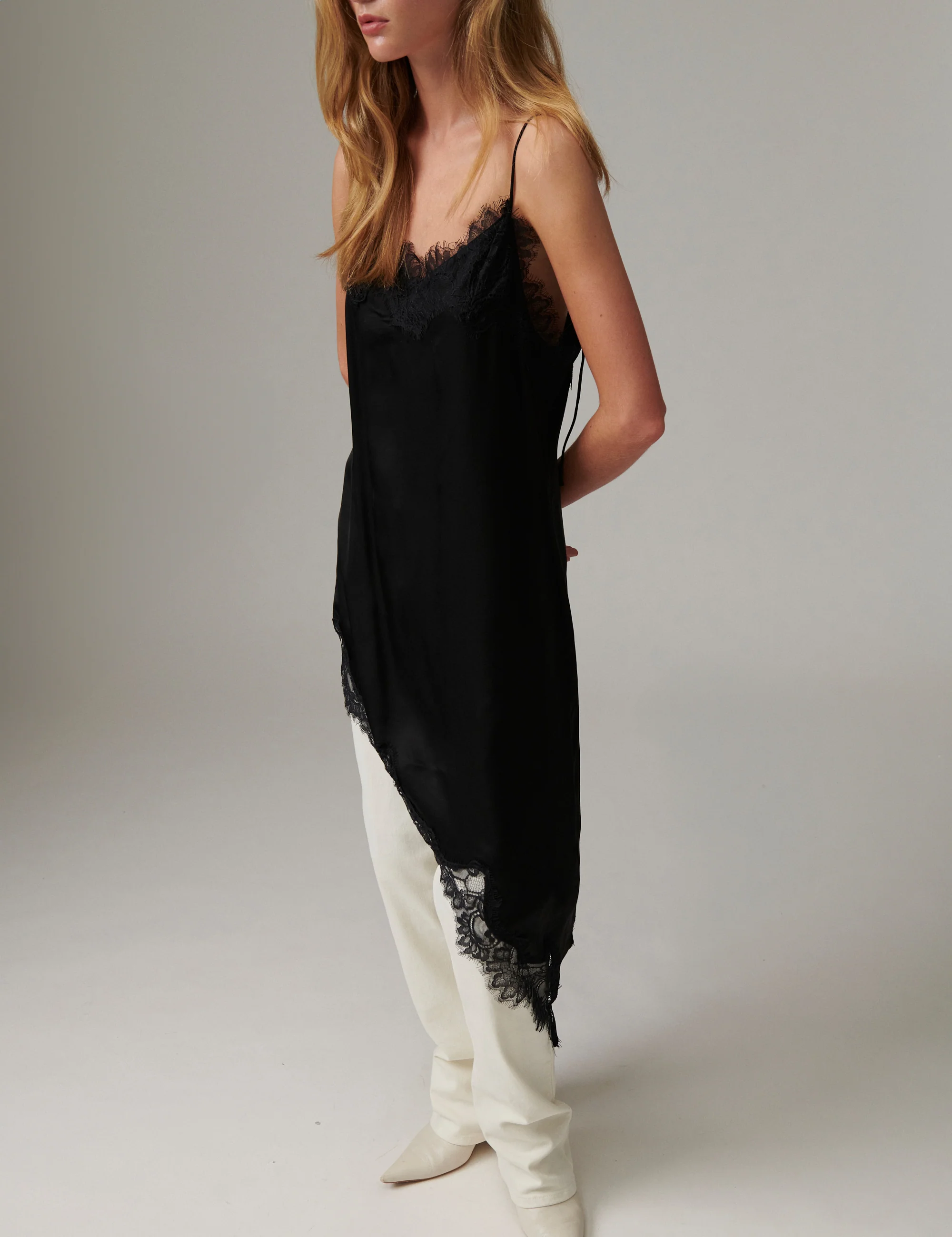 Lara - Fluid Viscose - Top - Black - Image 3