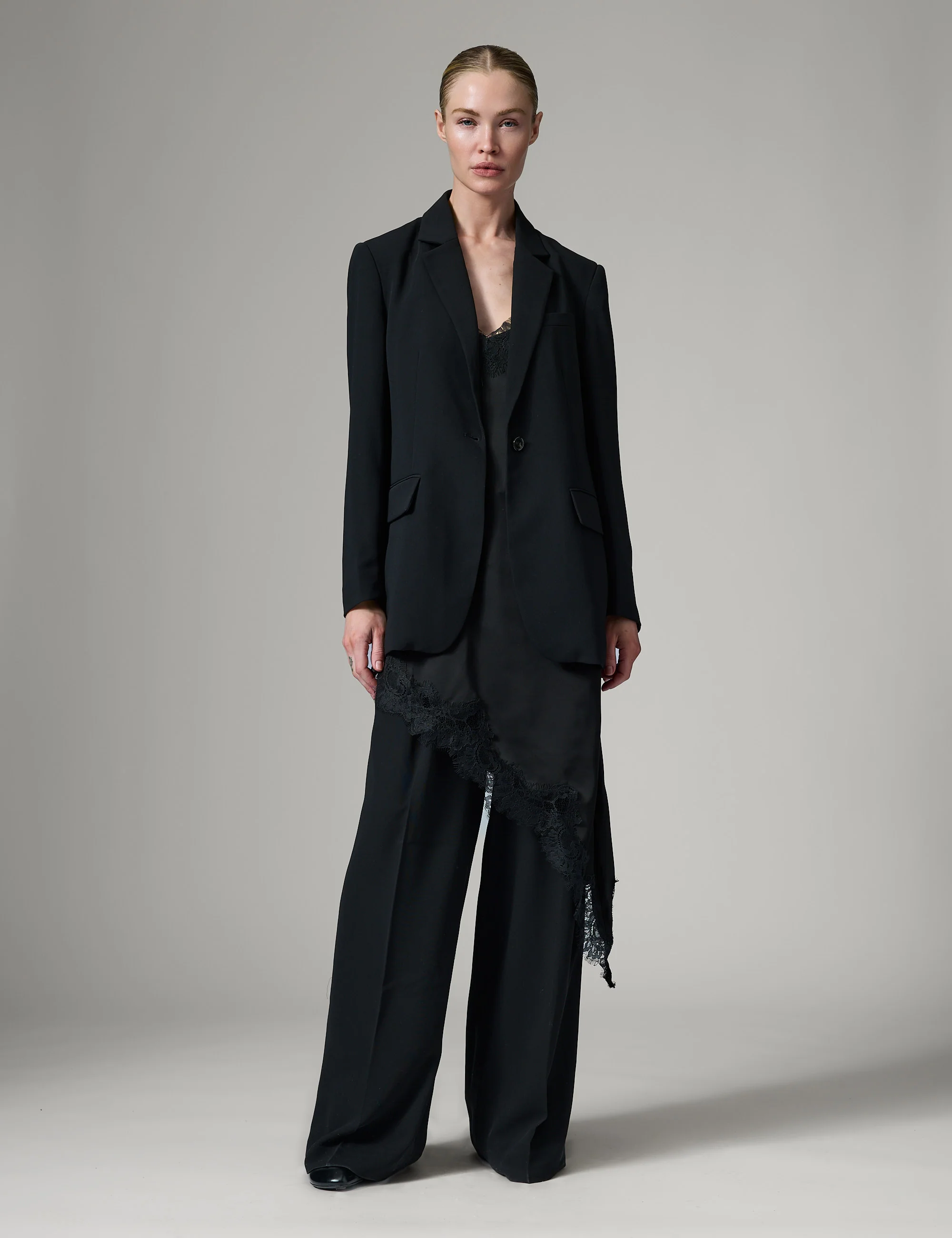 Lara - Fluid Viscose - Top - Black - Image 6