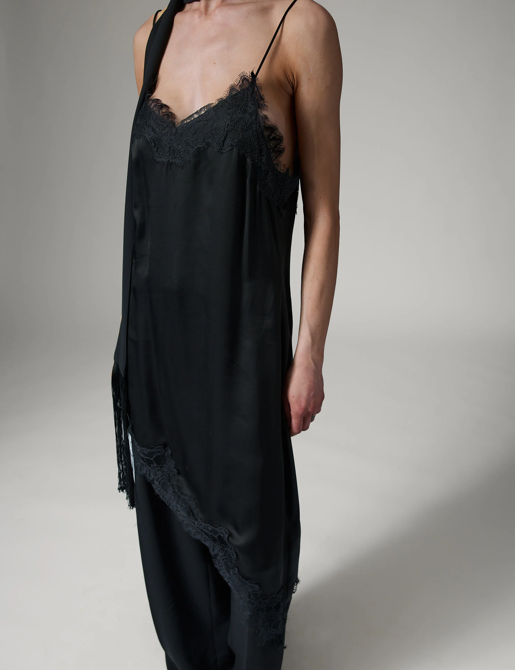 Lara - Fluid Viscose - Top - Black - Image 7