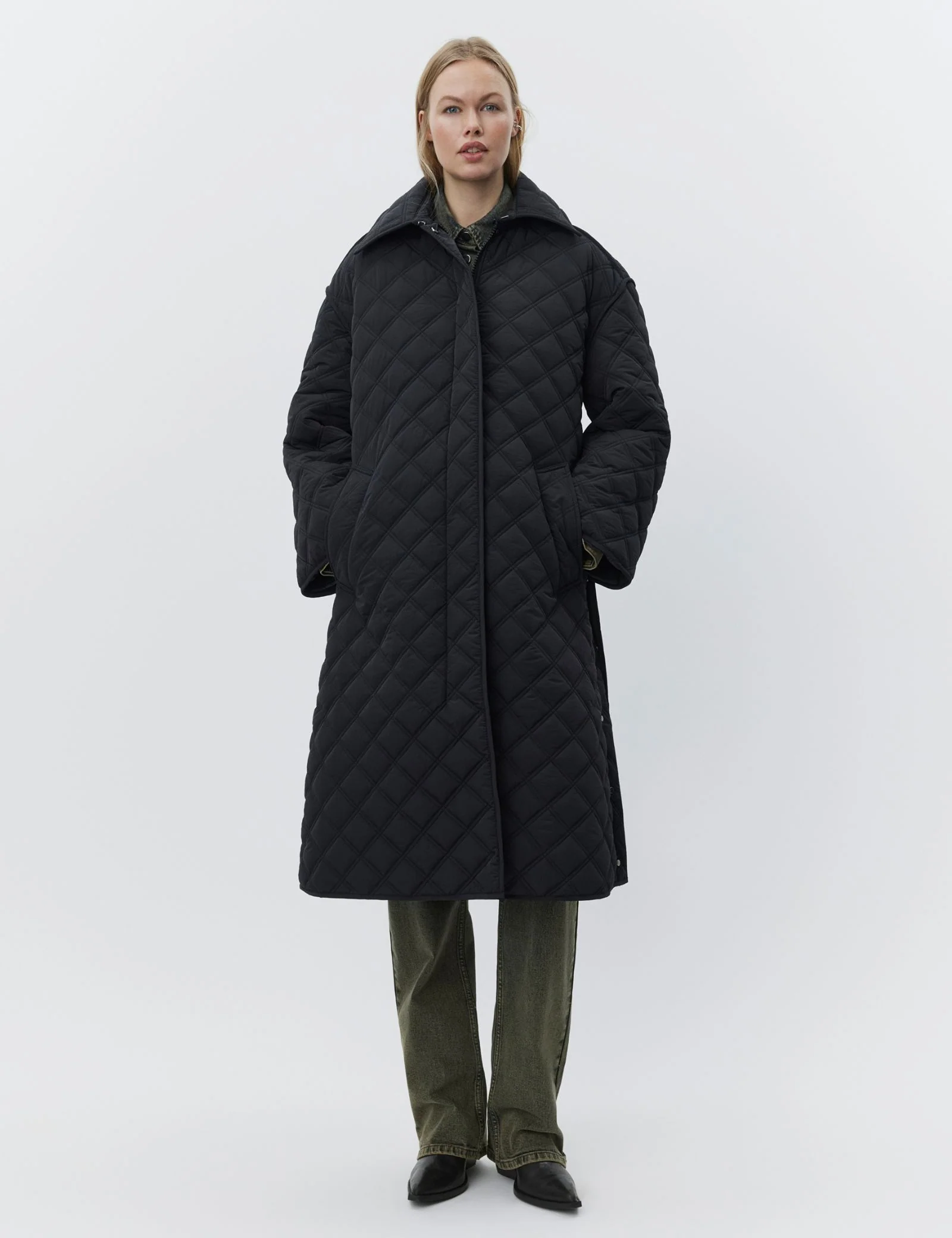 Manon - Rhombus Quilt - Black - Image 3
