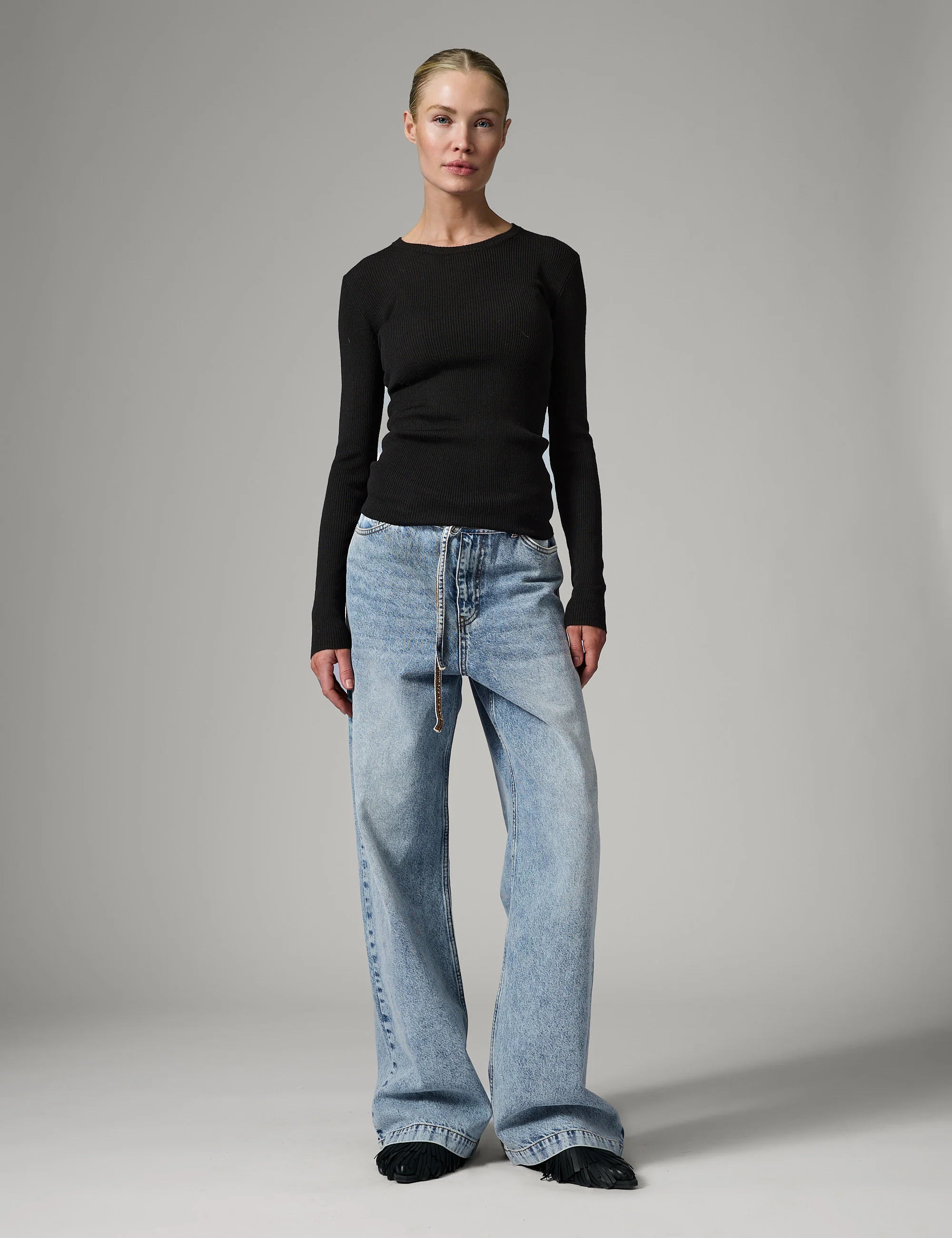 Mariana - Daily Elements - Pullover - Black - Image 3