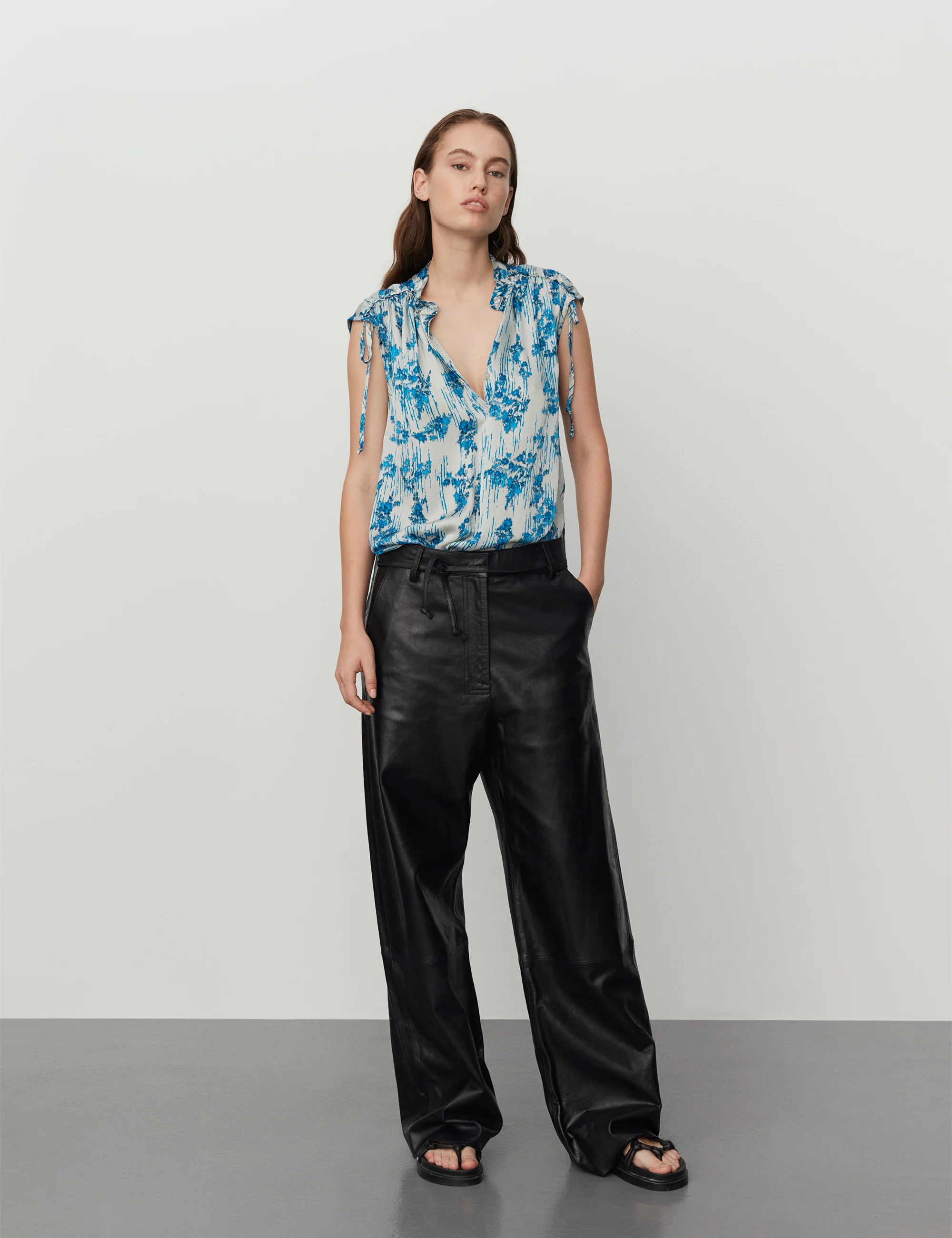 Nico - Floral Elements - FLORAL ELEMENTS - Image 2