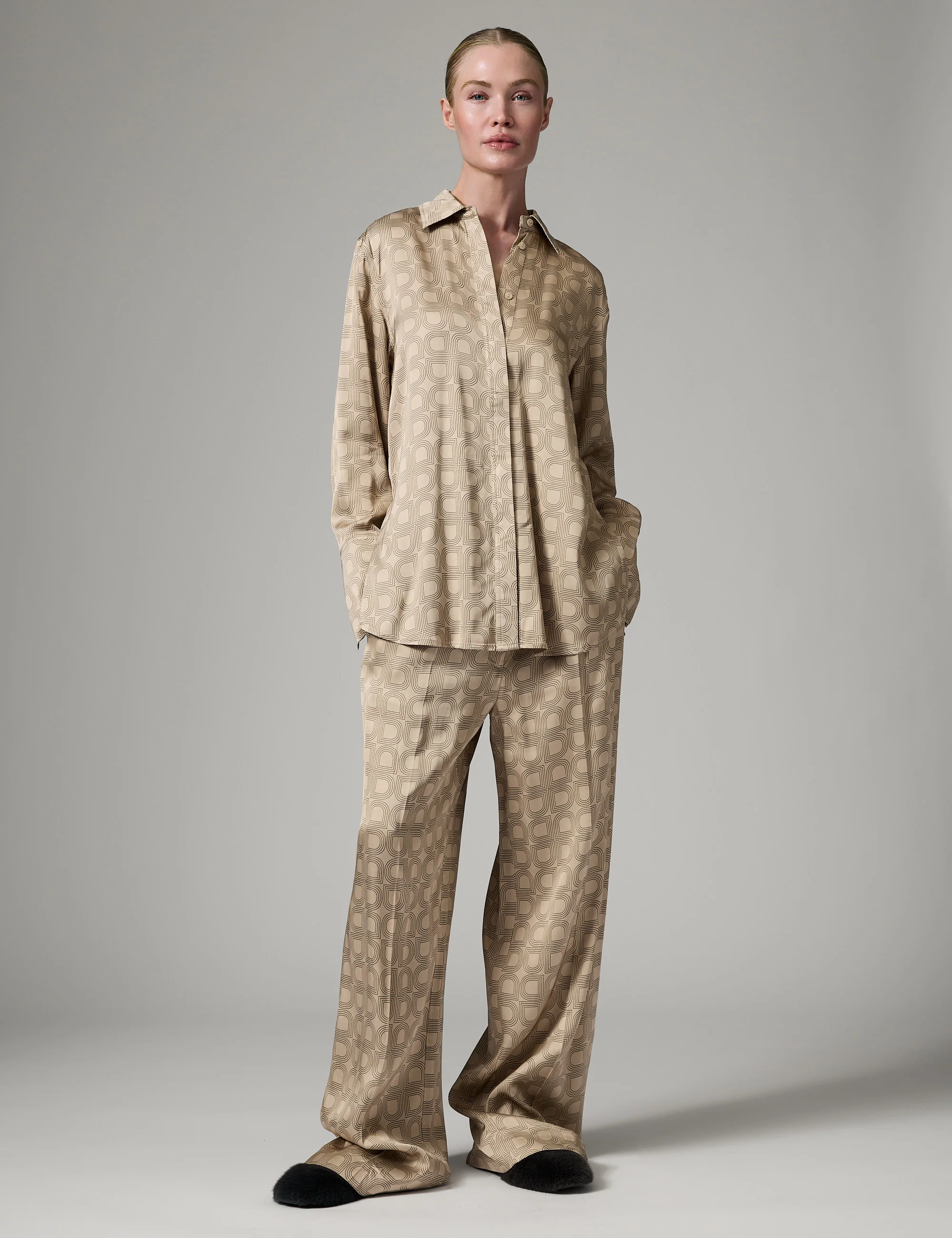 Phoebe - Fluid Viscose - Pants - HUMUS - Image 2