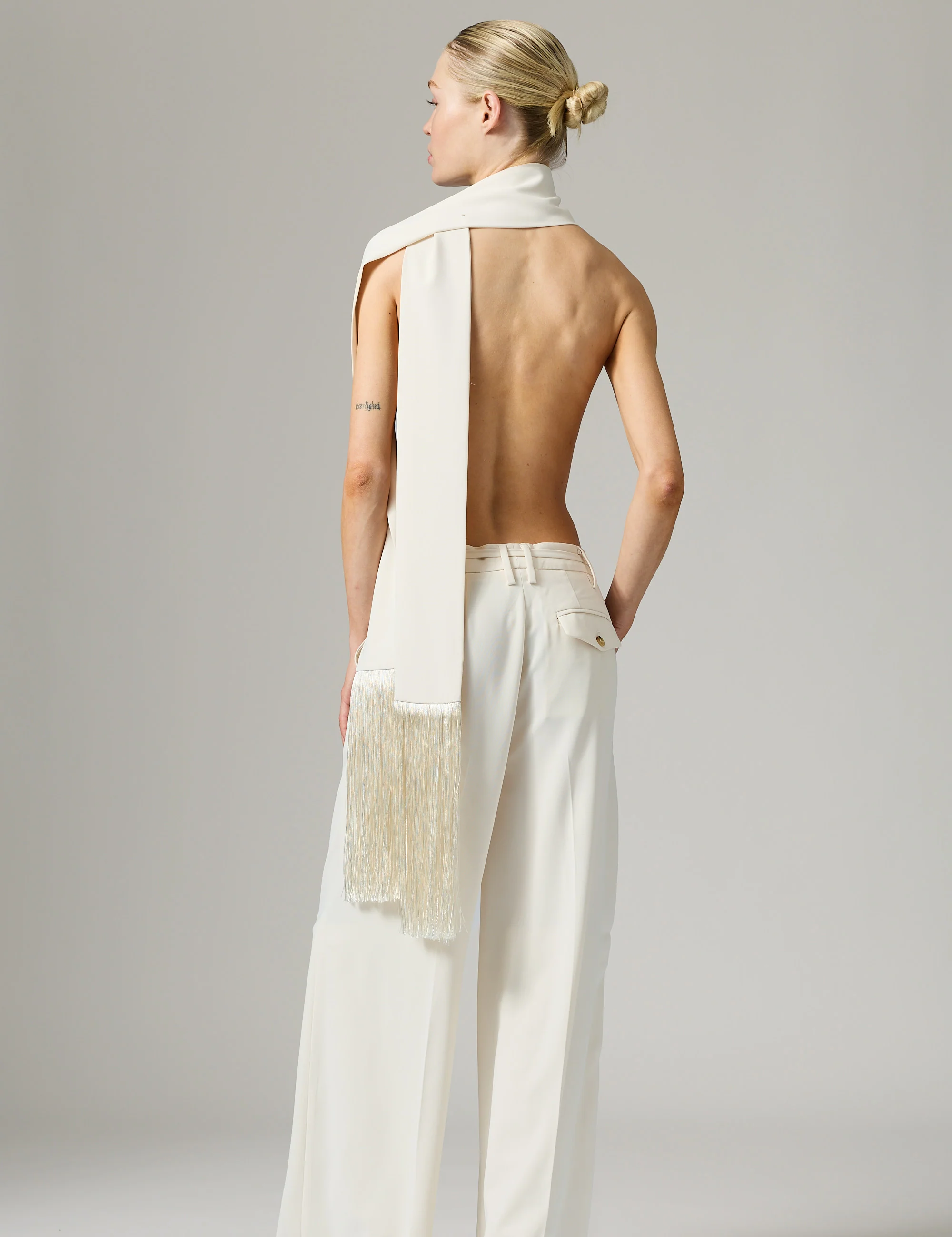 Tory - Classic Gabardine - Scarf - Ivory Shade