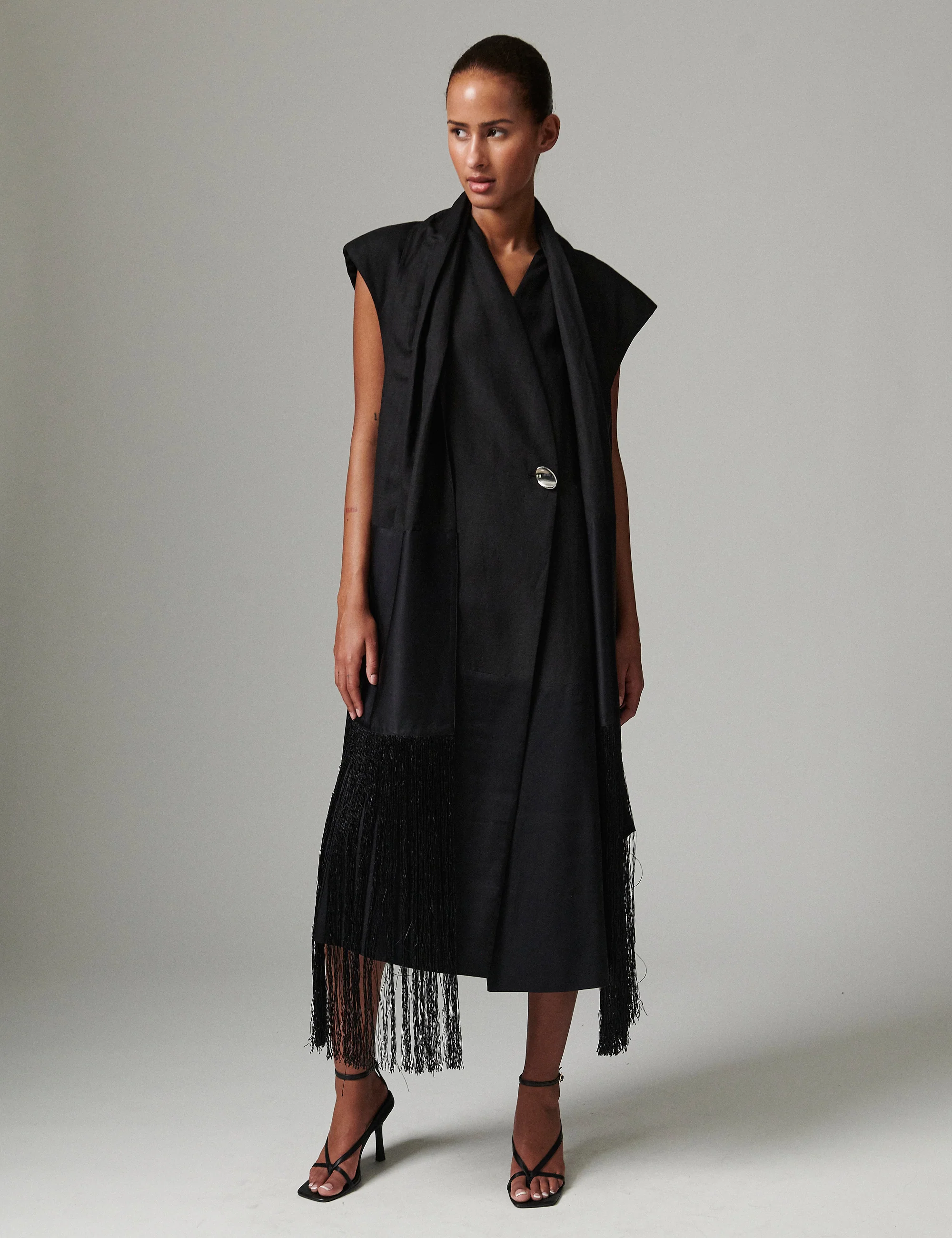 Tory - Contrast Linen - Scarf - Black - Image 7