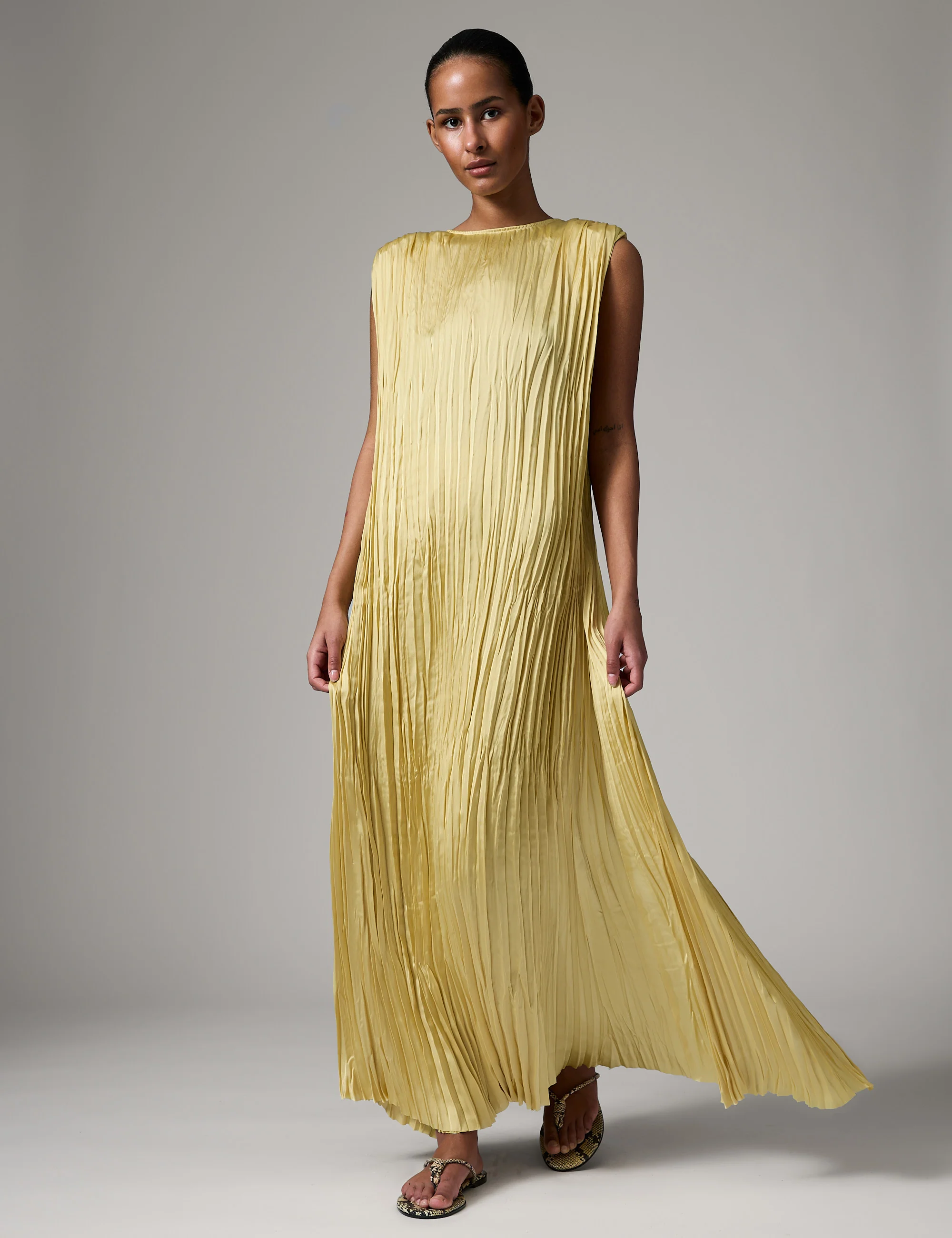 Will - Crinkled surface - Dress - Straw - Image 2